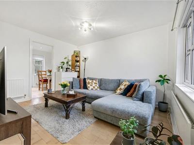 Property image 4 of home to buy in Hamblings Close, Shenley